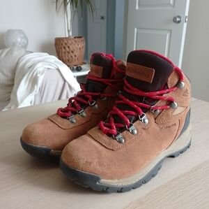 Columbia women's hiking shoes size 6